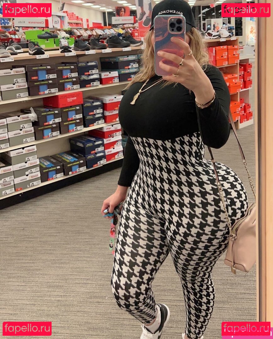 Desiy Garcia / misscurvydoll Onlyfans Photo Gallery 