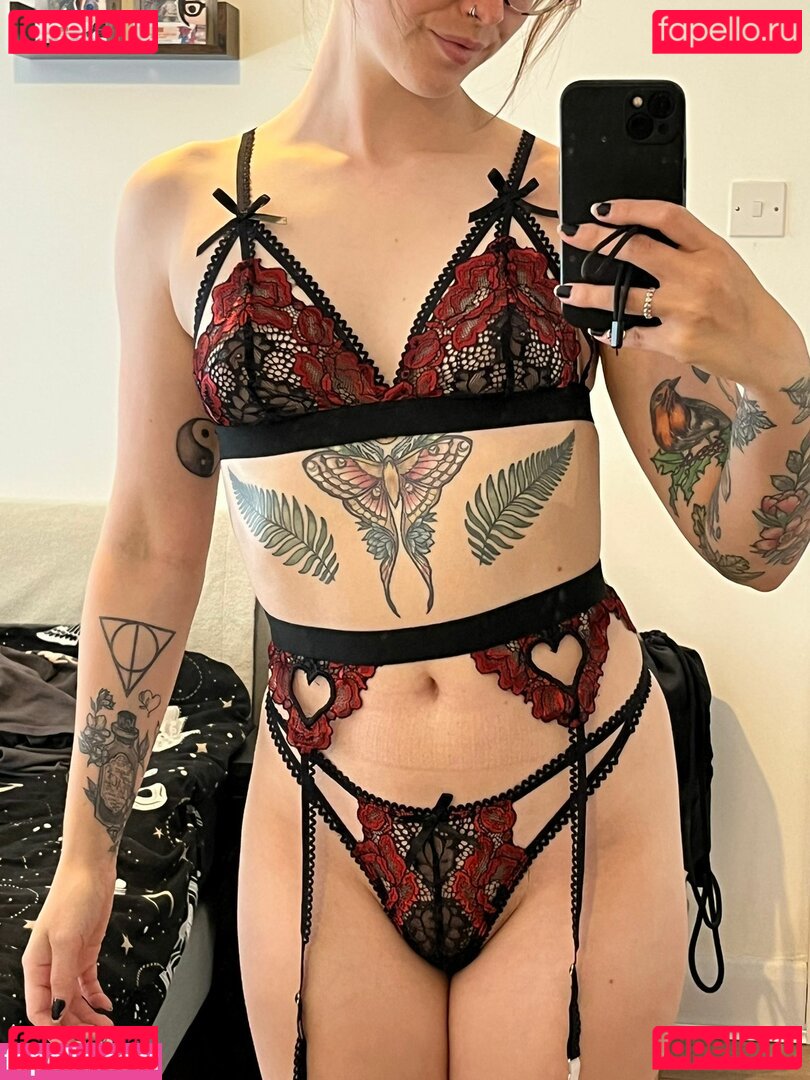 Bmthellie Nude Onlyfans Photo 3