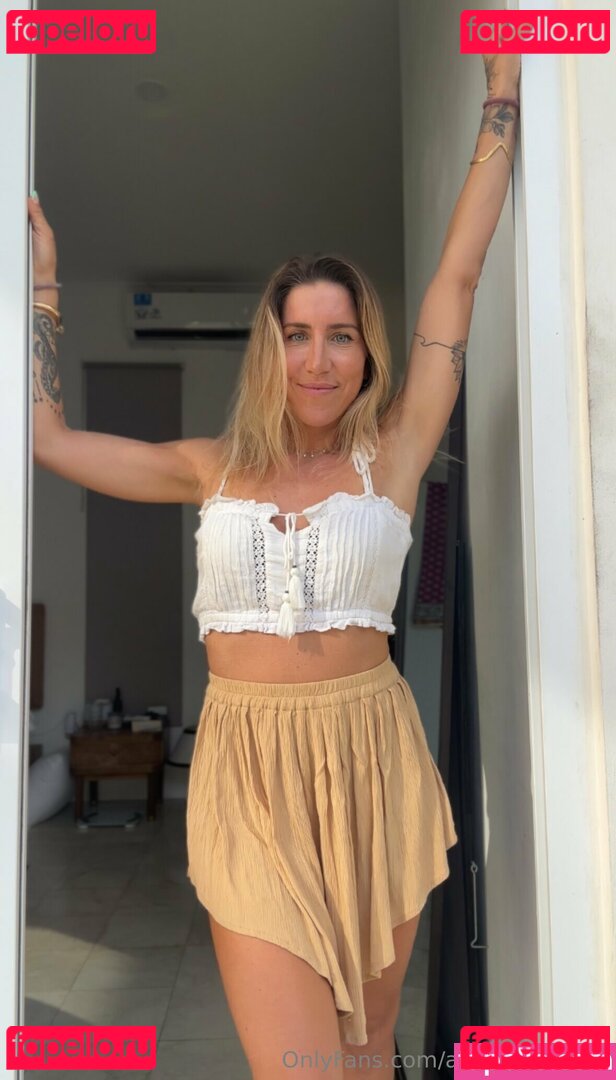 adriennedelsol Onlyfans Photo Gallery 