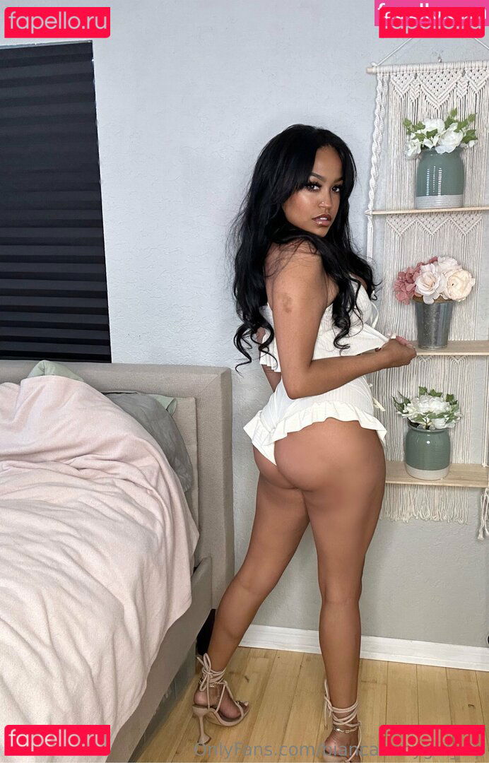 b_iancaaaaaa / biancababygirl_vip Onlyfans Photo Gallery 