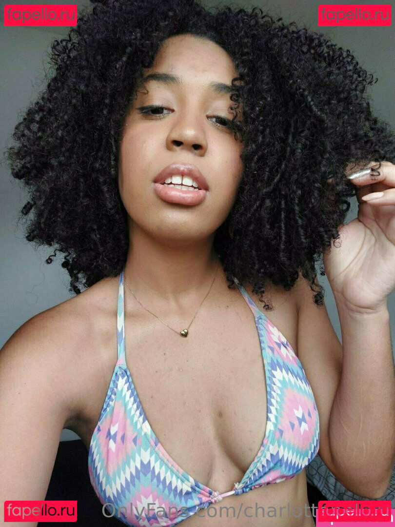 its_charl0tte / its_charl0ttehall Onlyfans Photo Gallery 