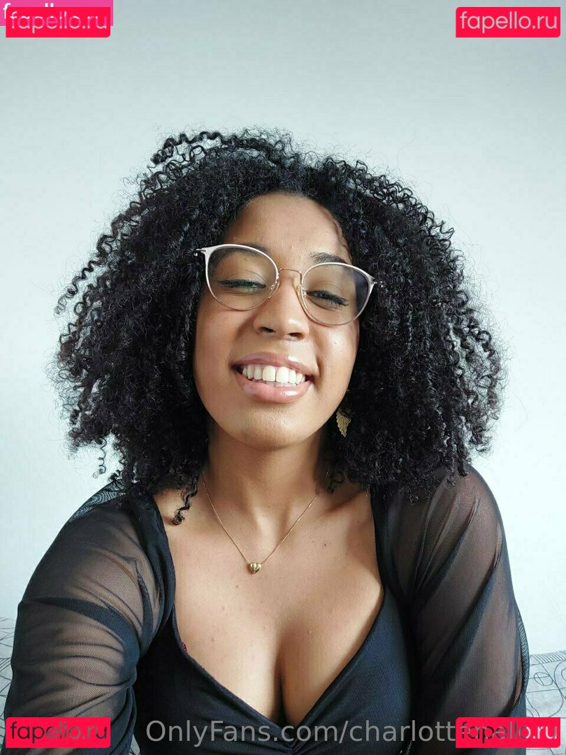 its_charl0tte / its_charl0ttehall Onlyfans Photo Gallery 