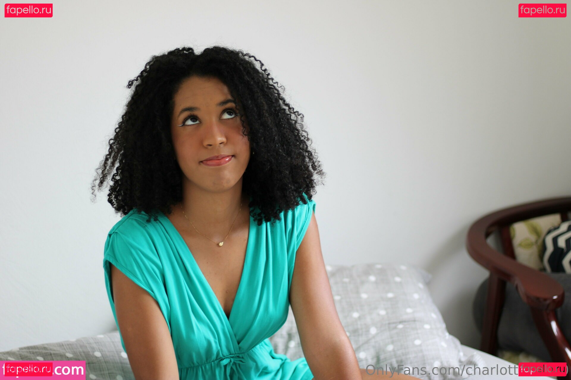 its_charl0tte / its_charl0ttehall Onlyfans Photo Gallery 