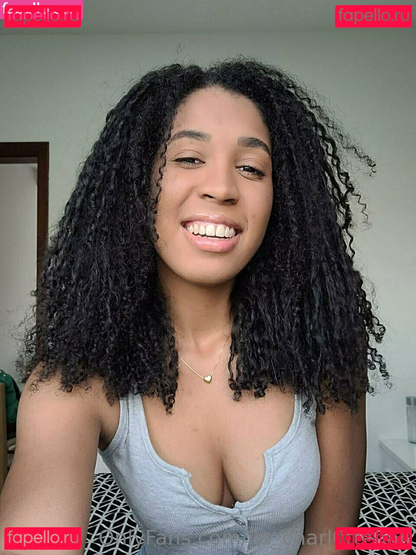 its_charl0tte / its_charl0ttehall Onlyfans Photo Gallery 