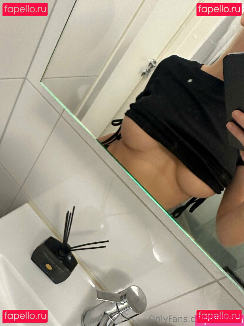 Thea-876 / theazita876 / vilmaalindq Onlyfans Photo Gallery 