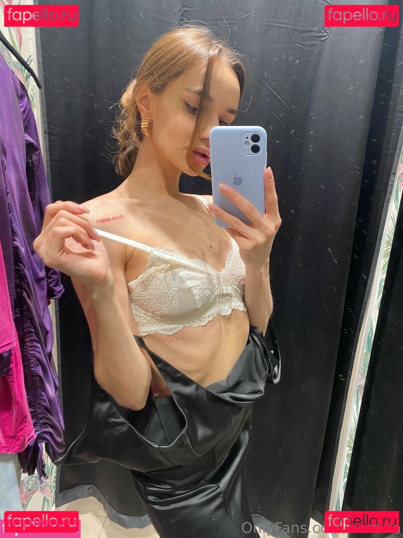 vertuta / vertutaua Onlyfans Photo Gallery 