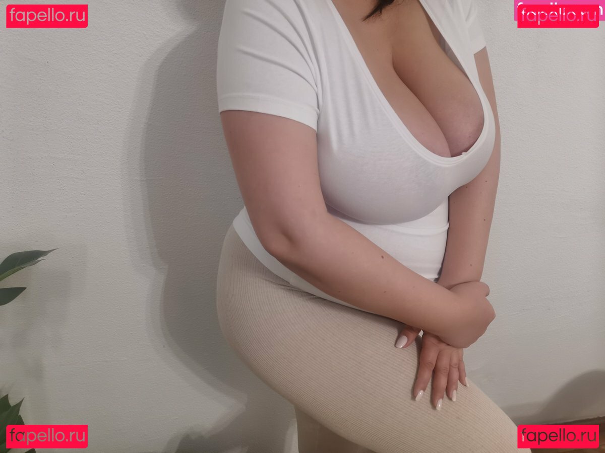 NextDoorQueen / nextdooqueen_ Onlyfans Photo Gallery 