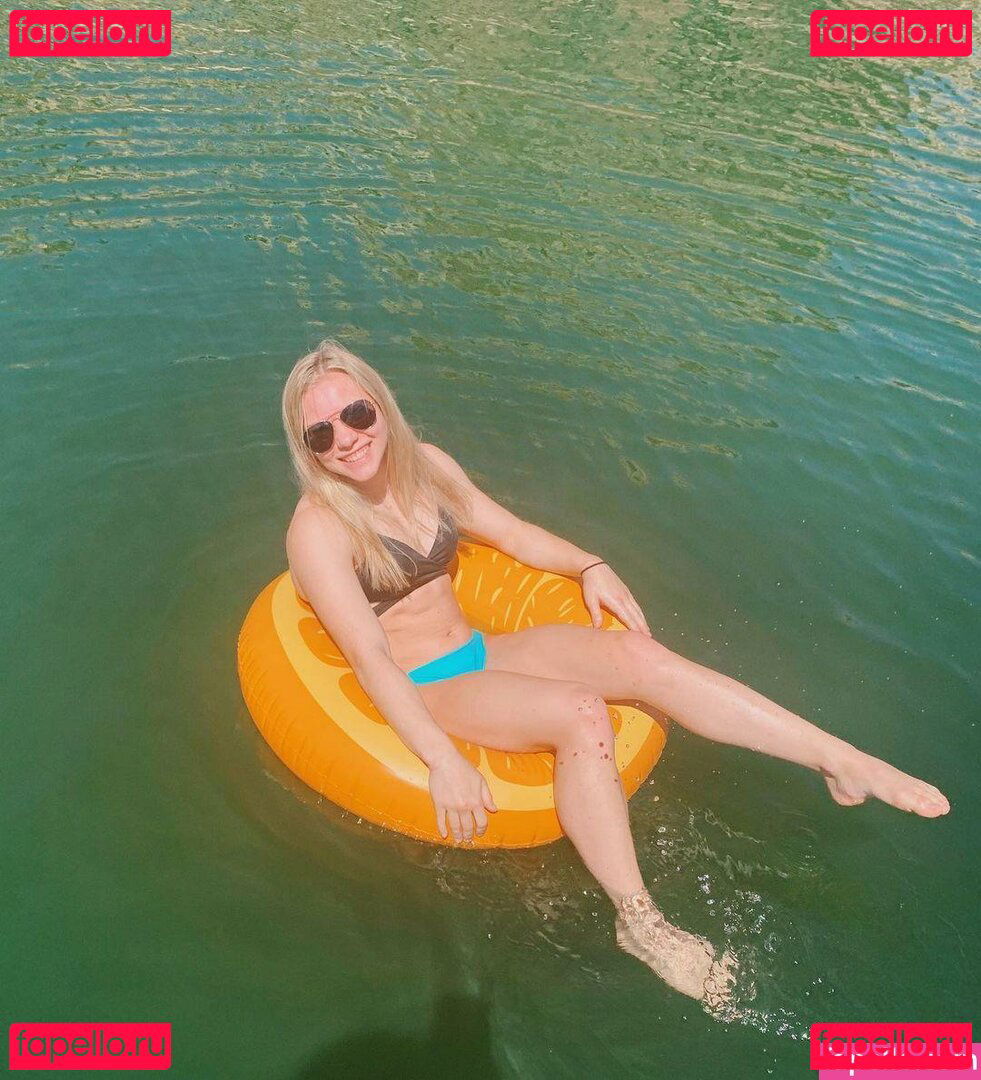 Jade Carey / jadeacarey / jadecarey Onlyfans Photo Gallery 