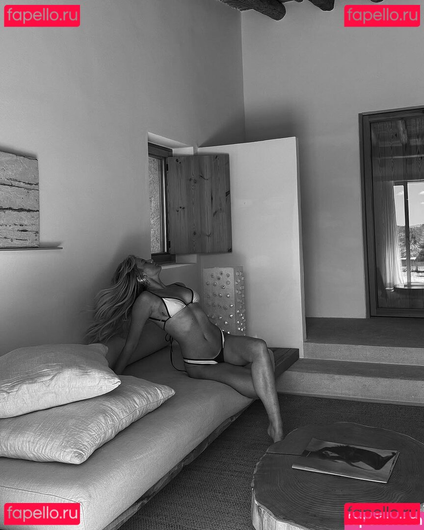Love Island Nude Onlyfans Photo 13