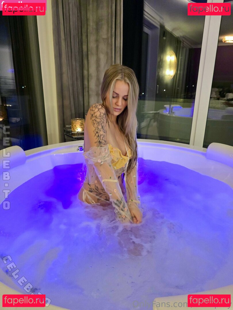 Bell2play Nude Onlyfans Photo 19