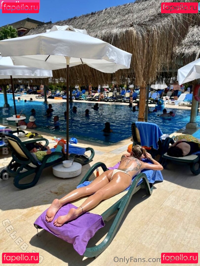 Bell2play Nude Onlyfans Photo 14