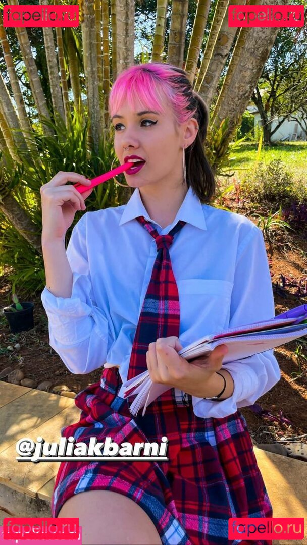 Julia K Barni / juliakbarni Onlyfans Photo Gallery 