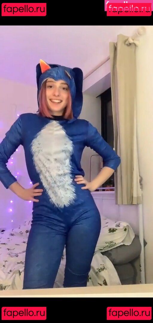 Soupforeloise Nude Onlyfans Photo 32