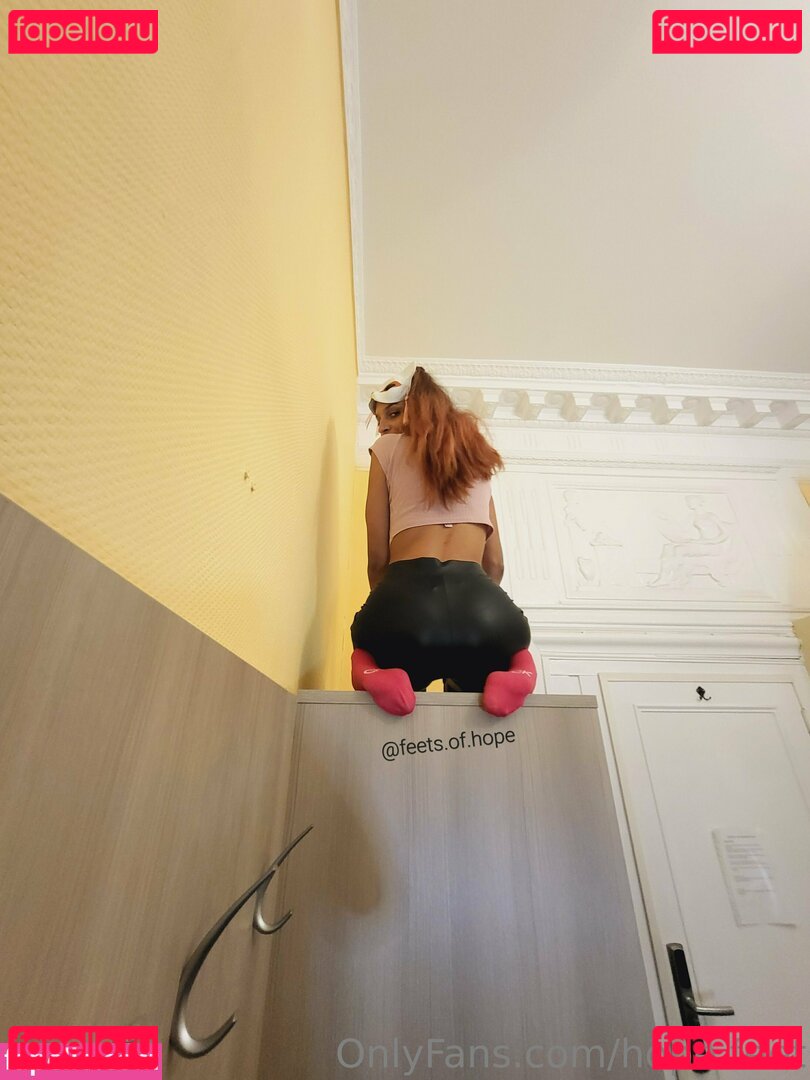 hope.feet Nude Onlyfans Photo 29