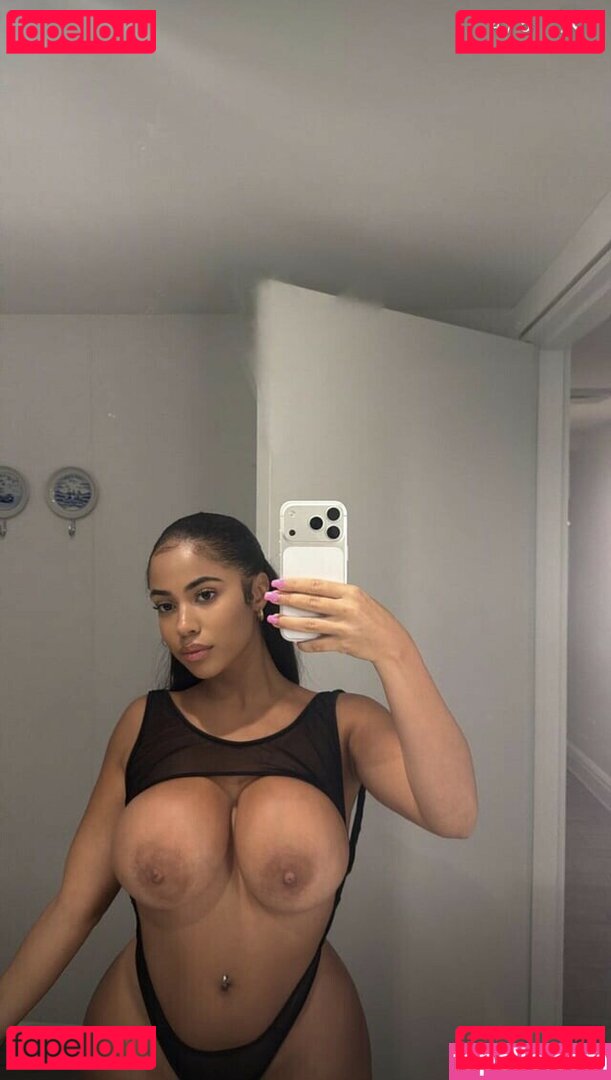 Yasmine Lopez Nude Onlyfans Photo 18