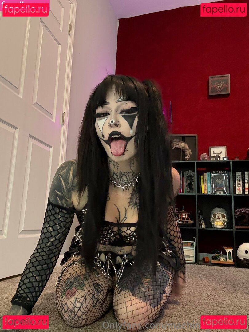 HotGothMlf / yourhotm.lf / yourhotmlf Onlyfans Photo Gallery 