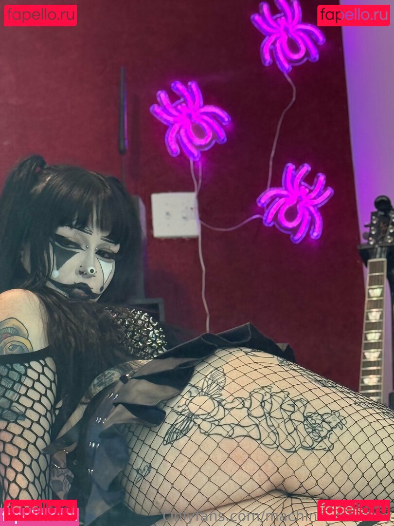 HotGothMlf / yourhotm.lf / yourhotmlf Onlyfans Photo Gallery 