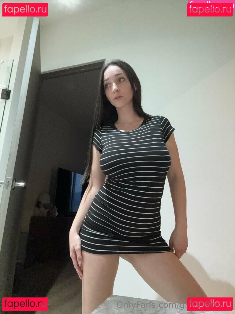 Gracesmalls Nude Onlyfans Photo 19
