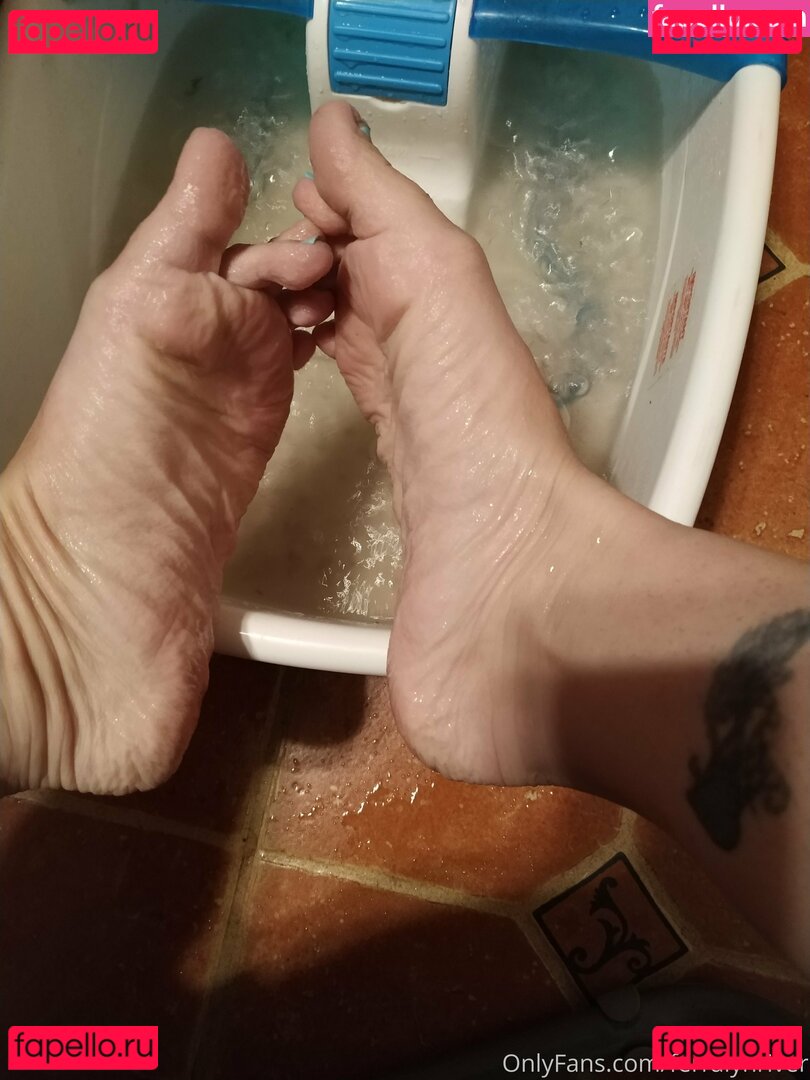 ferralynriver / kimonocamkats Onlyfans Photo Gallery 