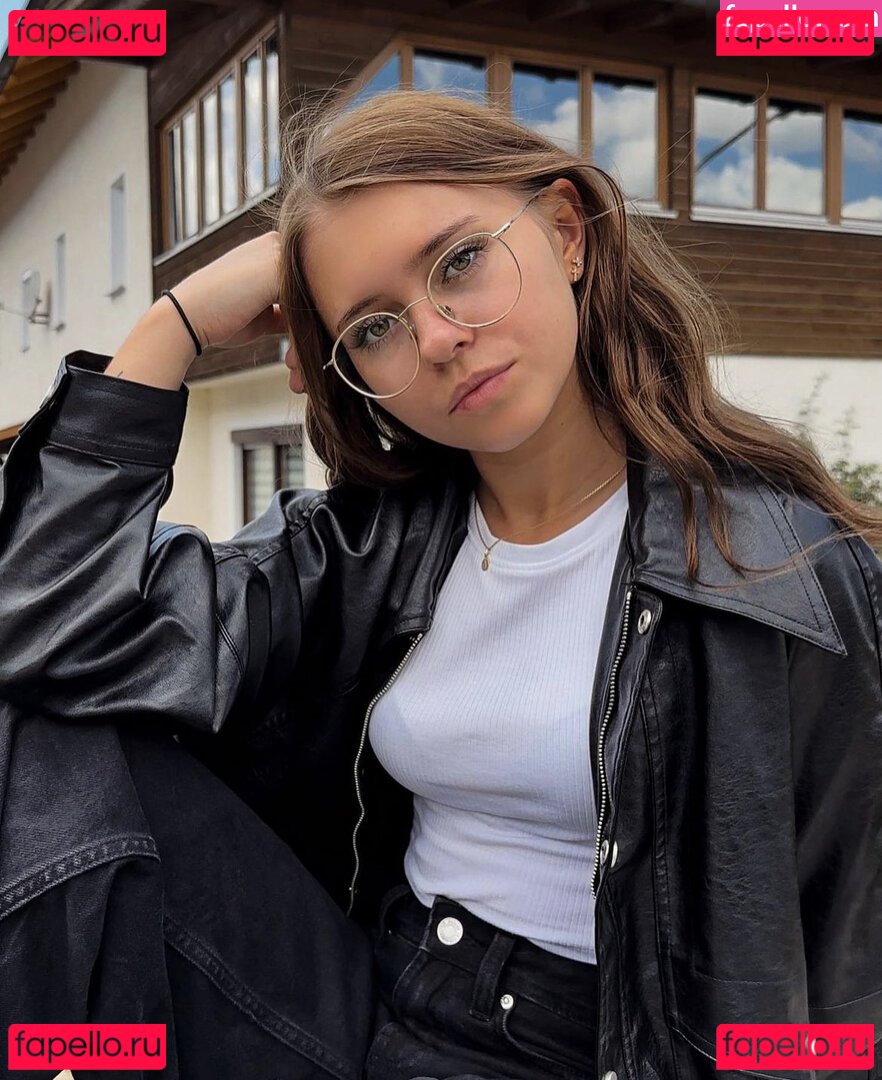 Anna Kauer / anna_kauer / anna_kauer04 Onlyfans Photo Gallery 