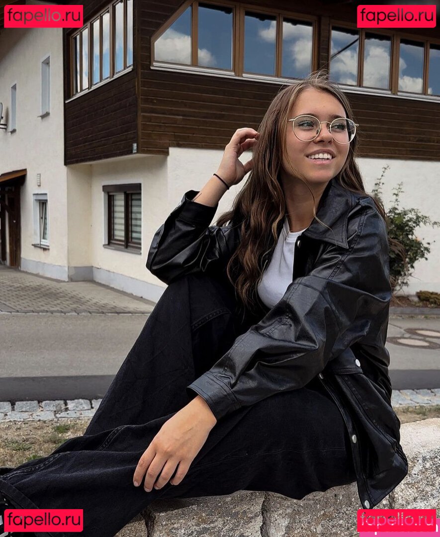 Anna Kauer / anna_kauer / anna_kauer04 Onlyfans Photo Gallery 