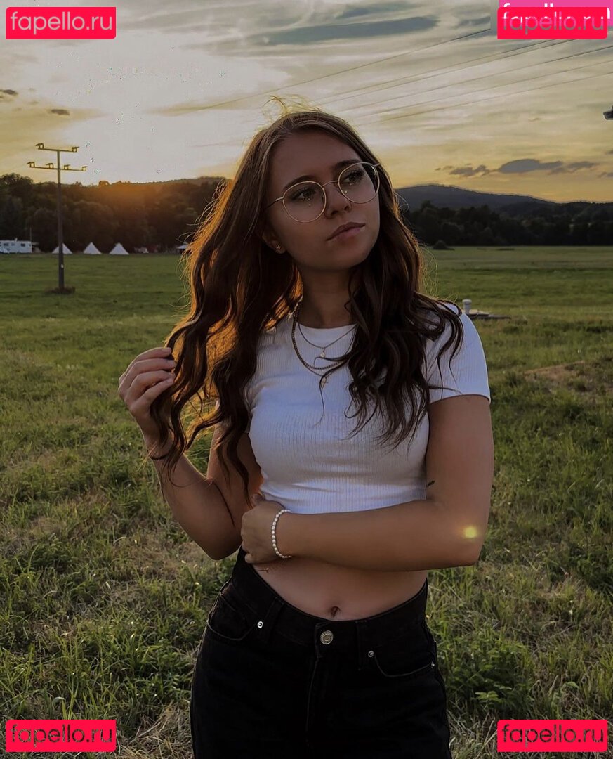 Anna Kauer / anna_kauer / anna_kauer04 Onlyfans Photo Gallery 