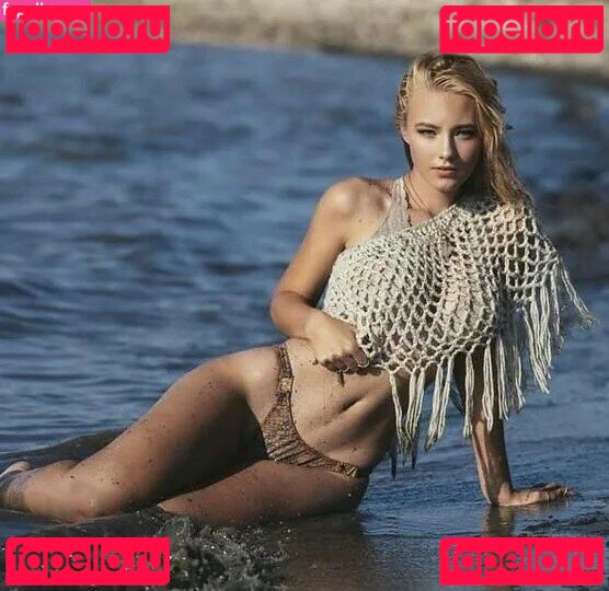 HalcyBella Onlyfans Photo Gallery 