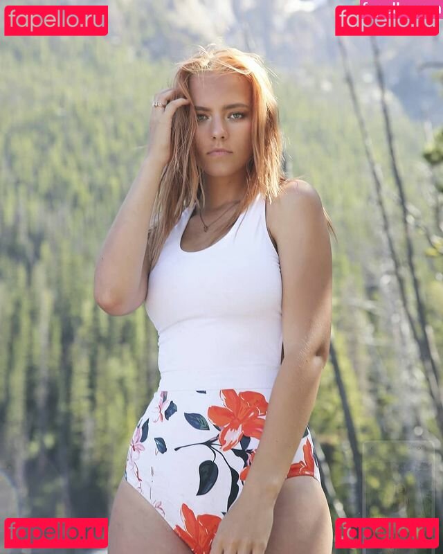 HalcyBella Onlyfans Photo Gallery 