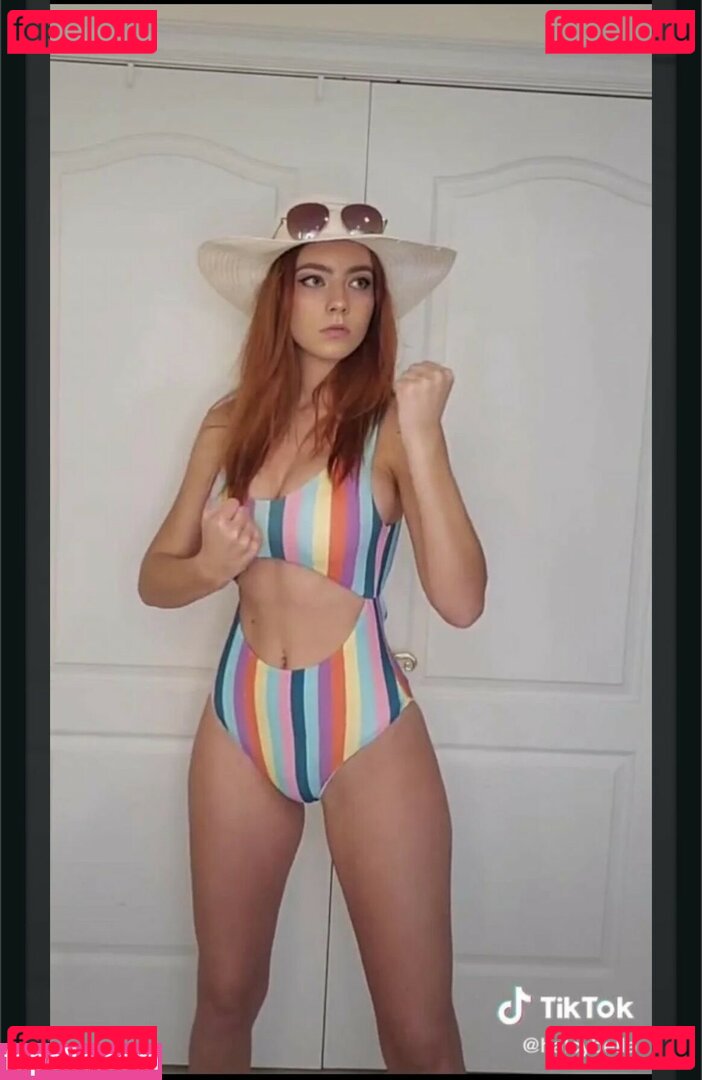 HalcyBella Onlyfans Photo Gallery 