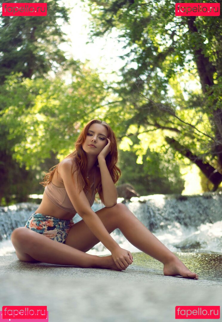 HalcyBella Onlyfans Photo Gallery 