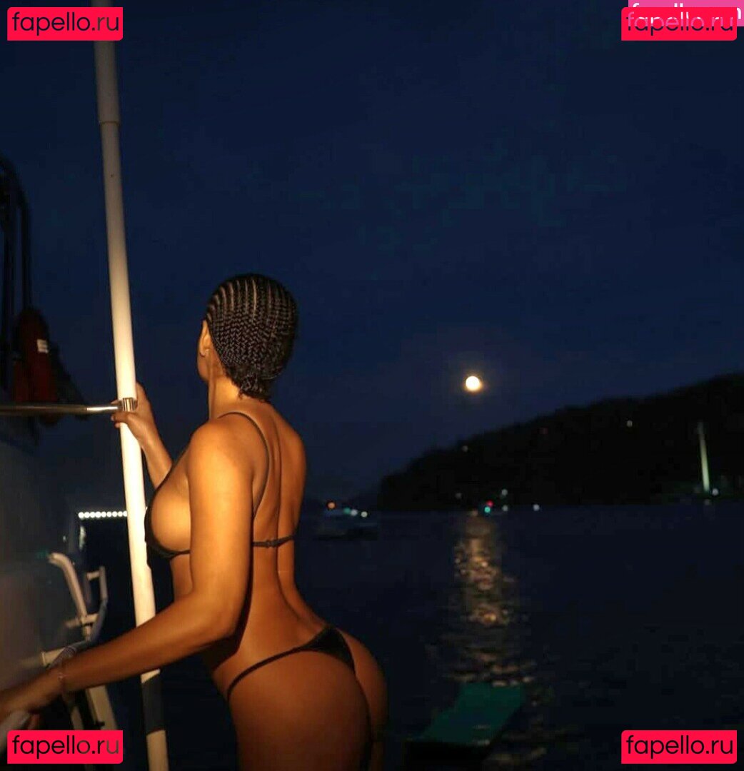 Bella Campos Nude Onlyfans Photo 9