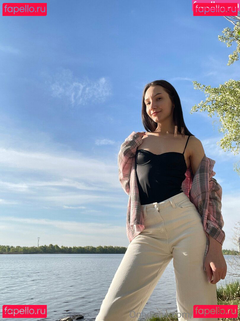 bellamonn / bellamoon_official Onlyfans Photo Gallery 