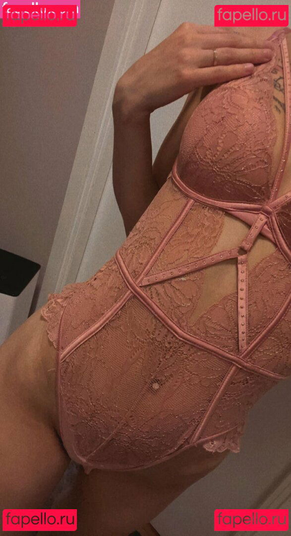 Bella-nova / Bellakay777 / Bellanovaa777 / bellanova10 Onlyfans Photo Gallery 