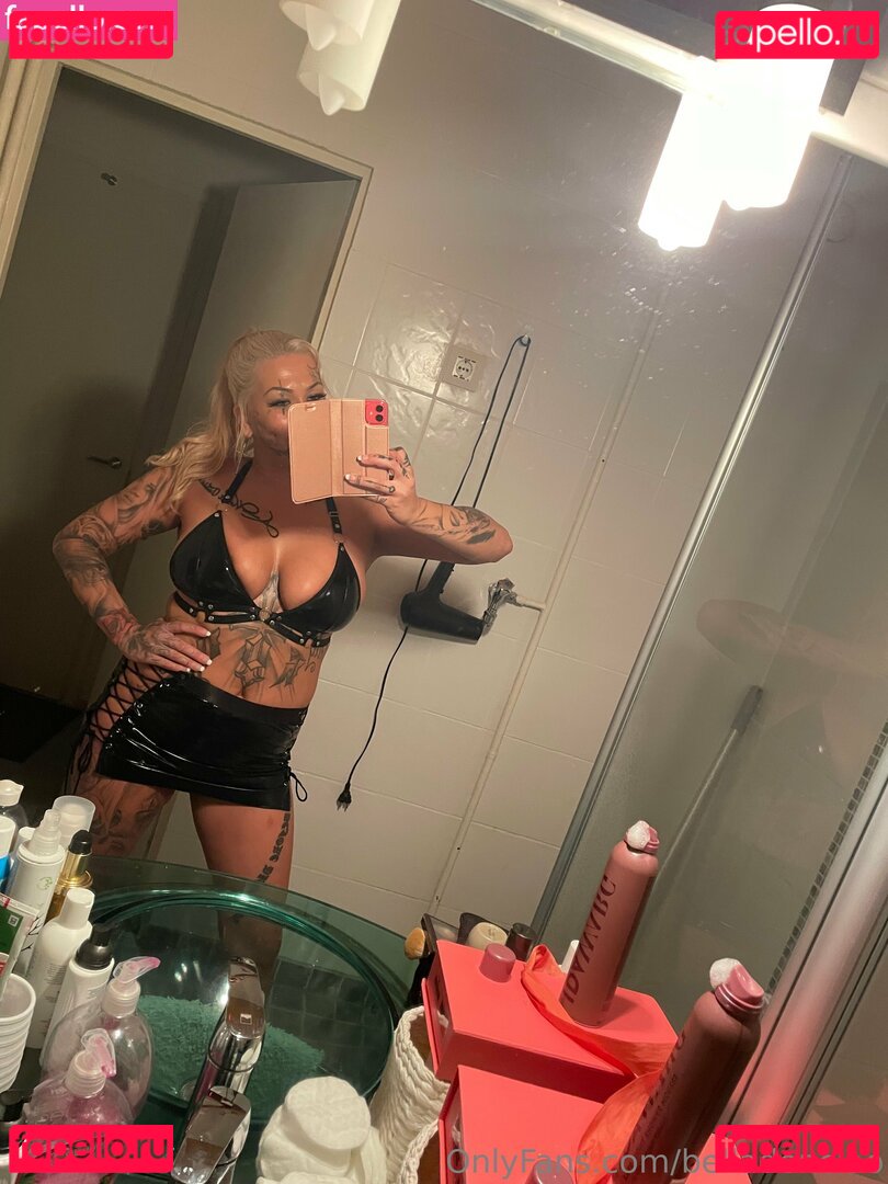 bella_vitas_tattoo / belladonciao Onlyfans Photo Gallery 