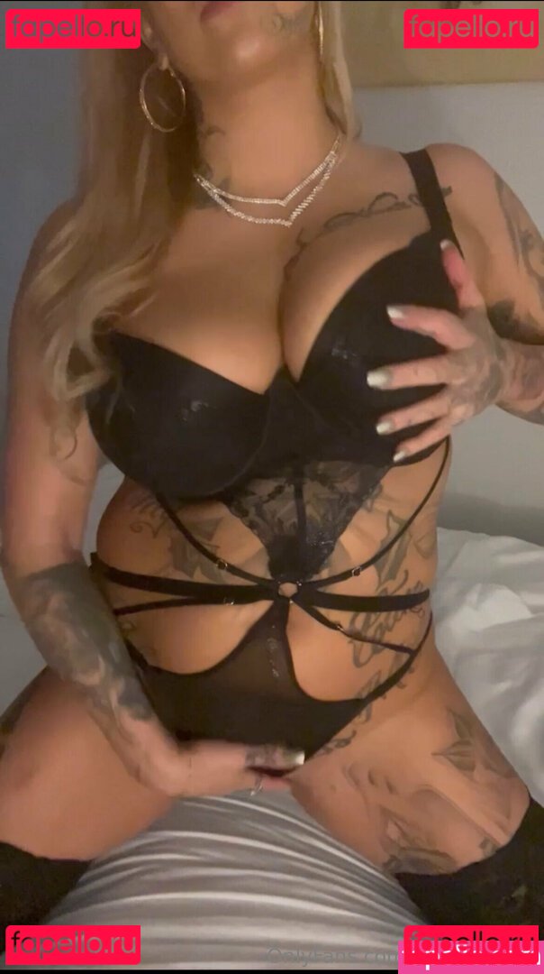 bella_vitas_tattoo / belladonciao Onlyfans Photo Gallery 