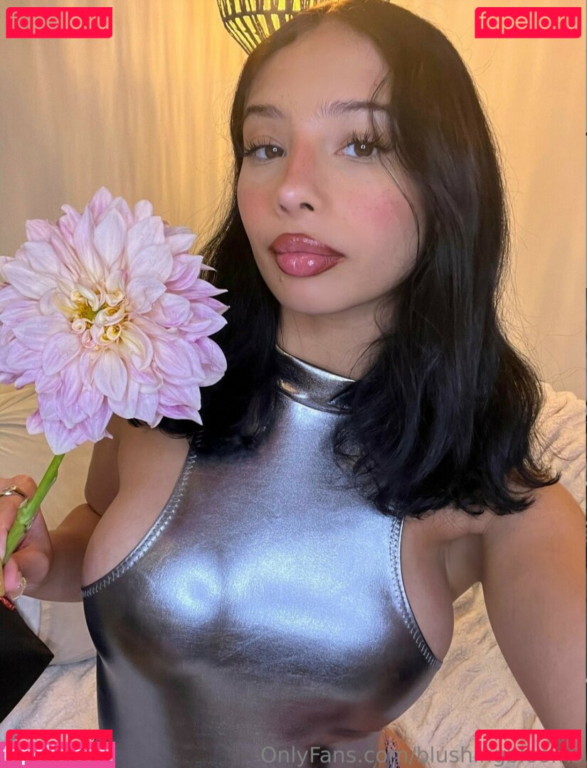 Blushing Blooms Nude Onlyfans Photo 22