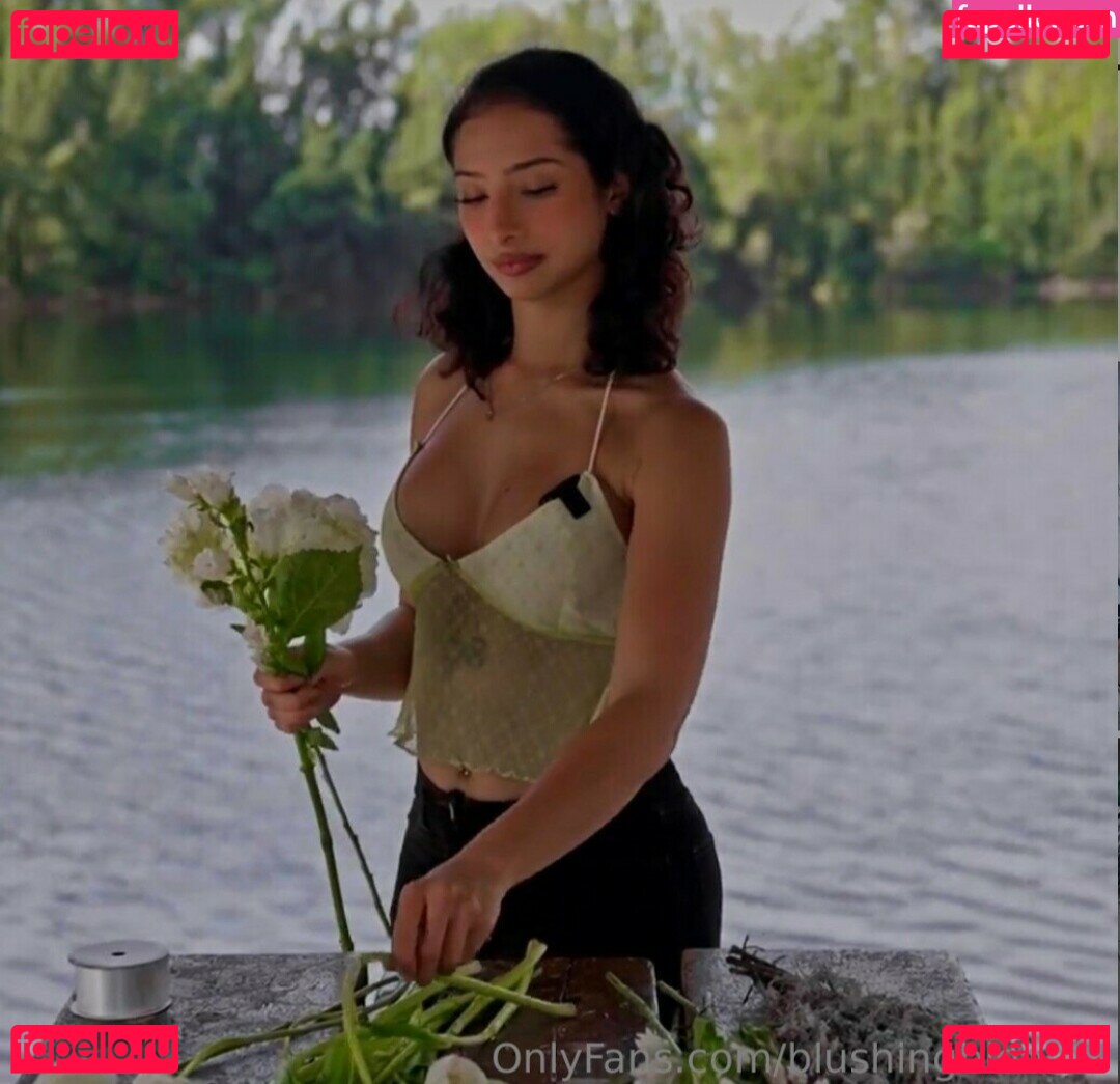 Blushing Blooms Nude Onlyfans Photo 21