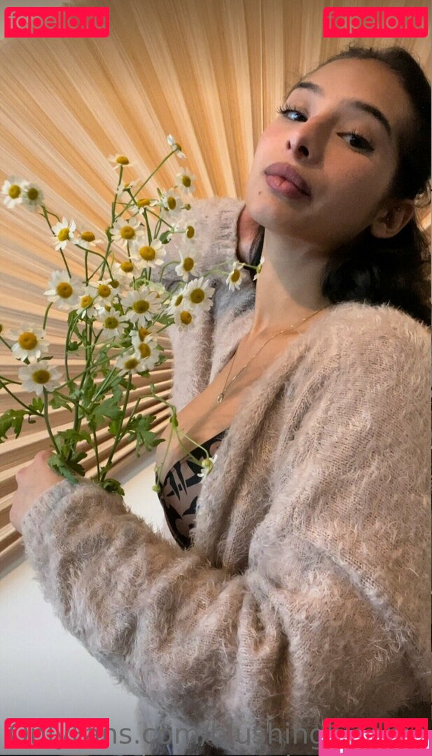 Blushing Blooms Nude Onlyfans Photo 20