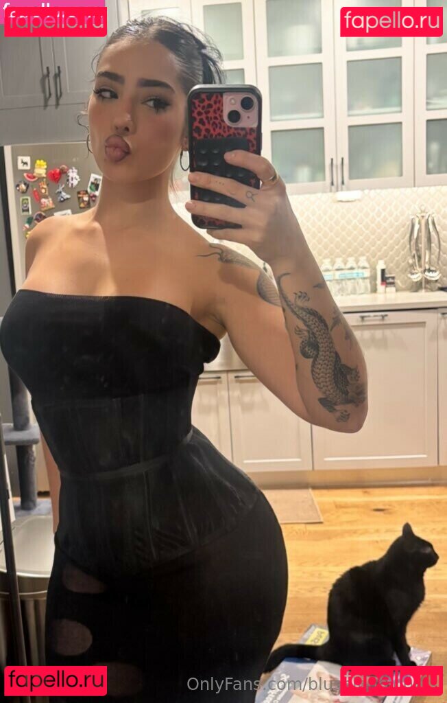 Blushing Blooms Nude Onlyfans Photo 19