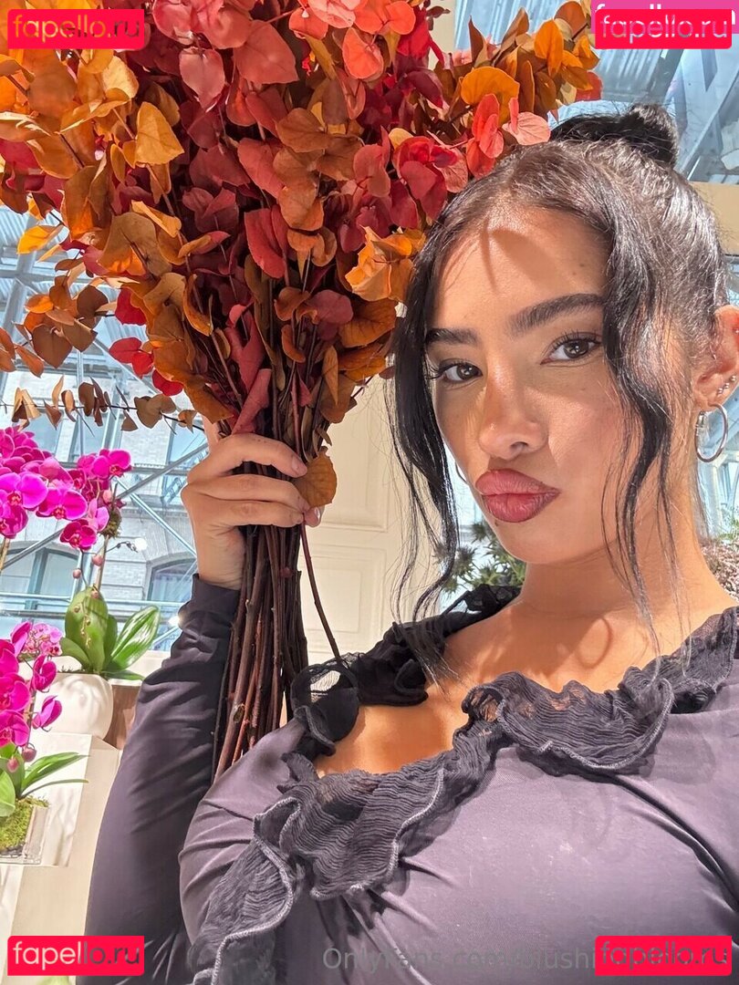 Blushing Blooms Nude Onlyfans Photo 12