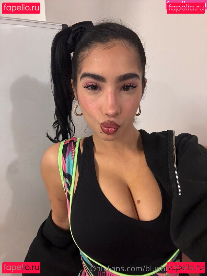 Blushing Blooms Nude Onlyfans Photo 9