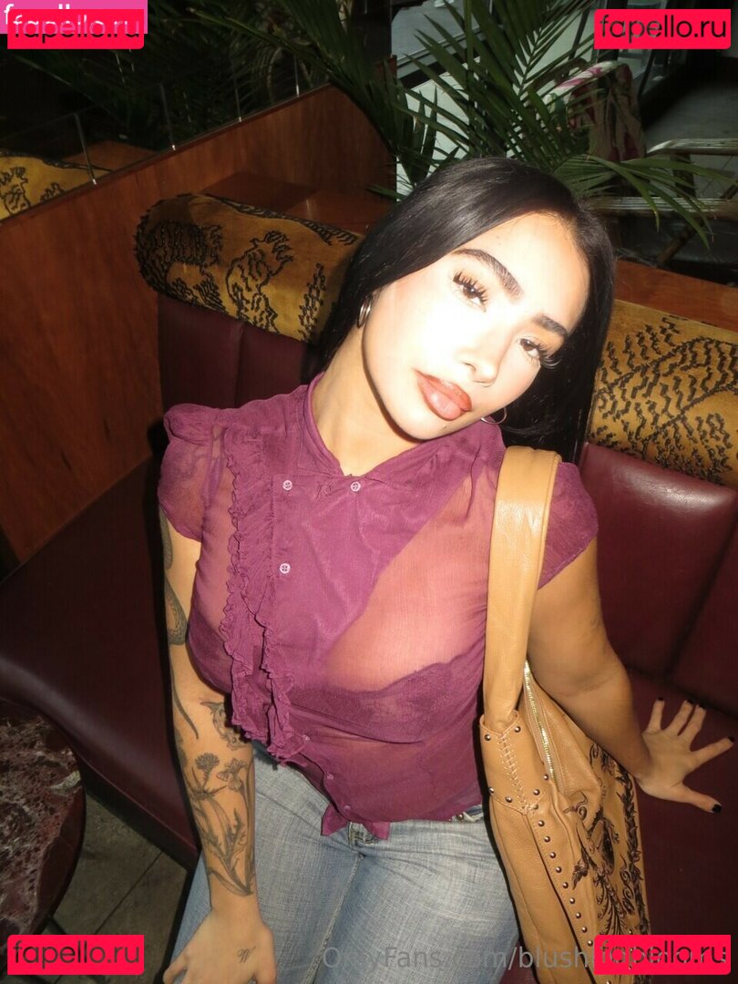 Blushing Blooms Nude Onlyfans Photo 7