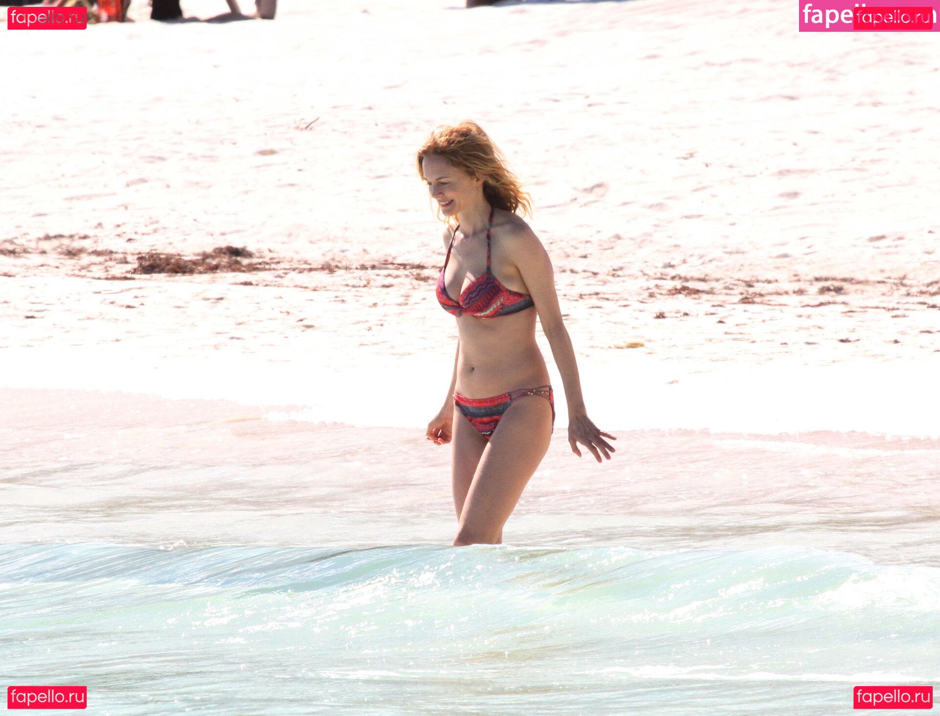 Heather Graham Nude Onlyfans Photo 36