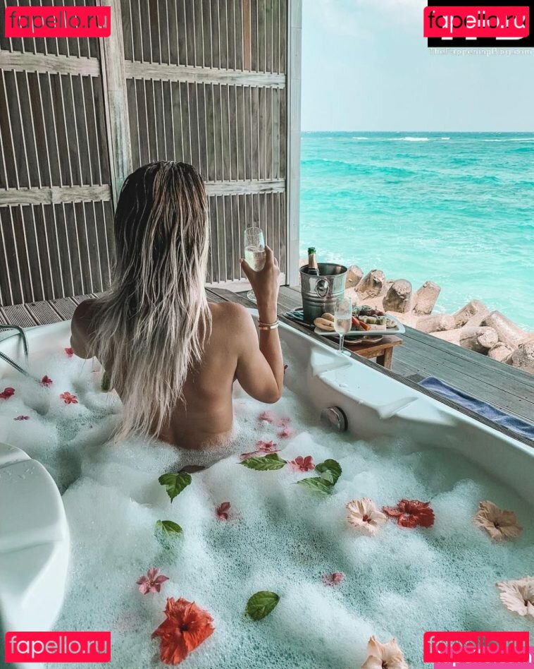 Jessica Thivenin Onlyfans Photo Gallery 