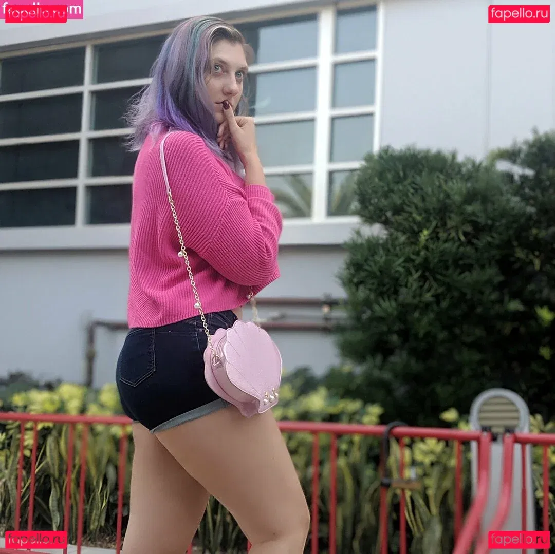 Mel Capperino-Garcia Onlyfans Photo Gallery 