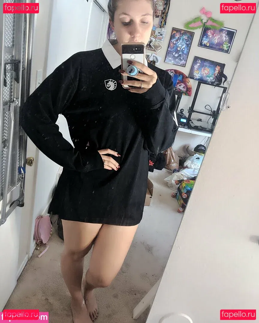 Mel Capperino-Garcia Onlyfans Photo Gallery 