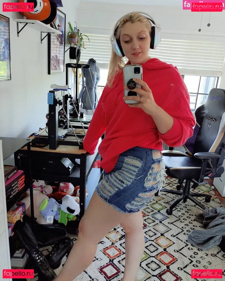 Mel Capperino-Garcia Onlyfans Photo Gallery 