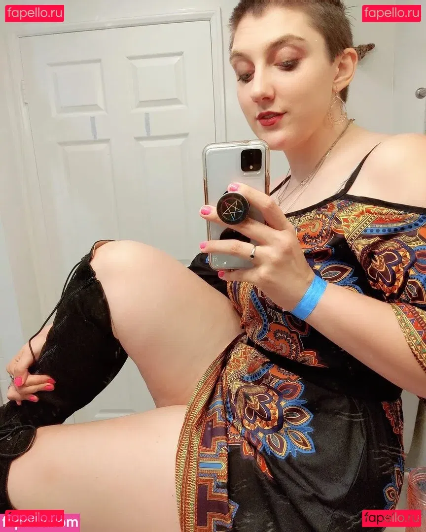 Mel Capperino-Garcia Onlyfans Photo Gallery 