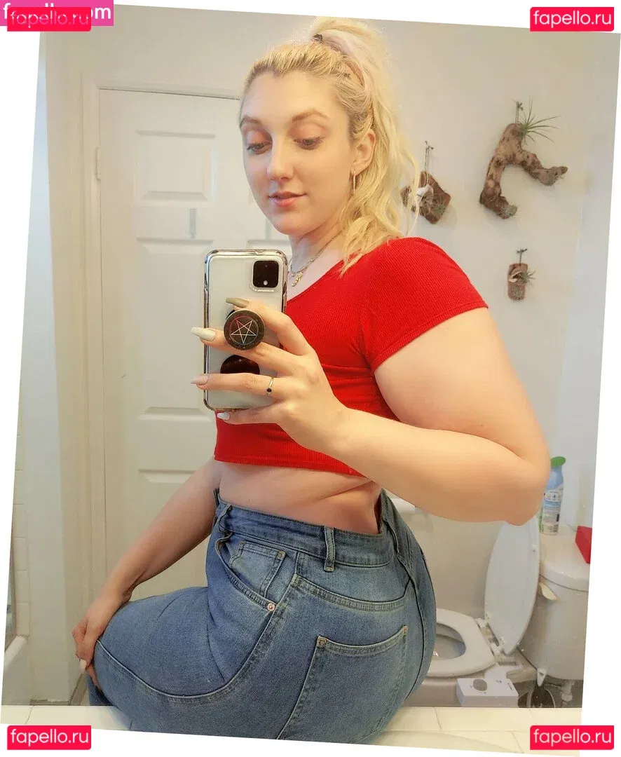 Mel Capperino-Garcia Onlyfans Photo Gallery 