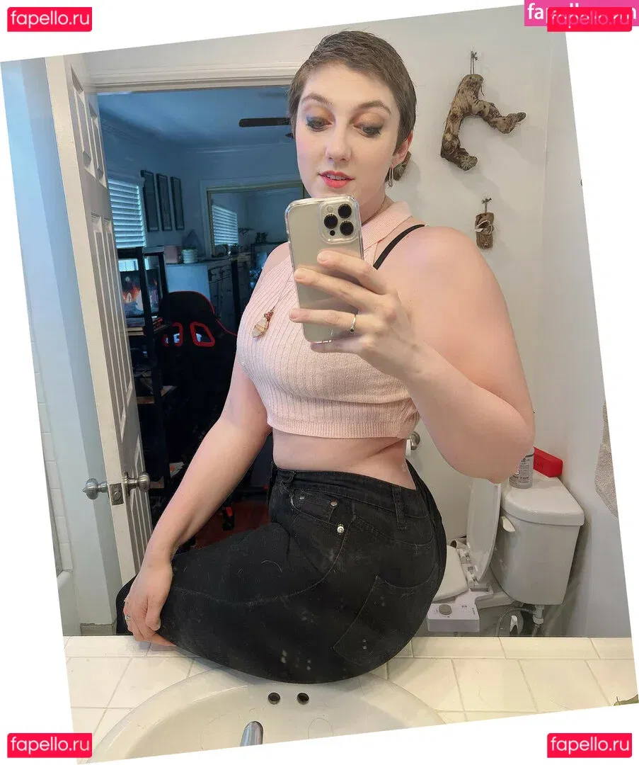 Mel Capperino-Garcia Onlyfans Photo Gallery 